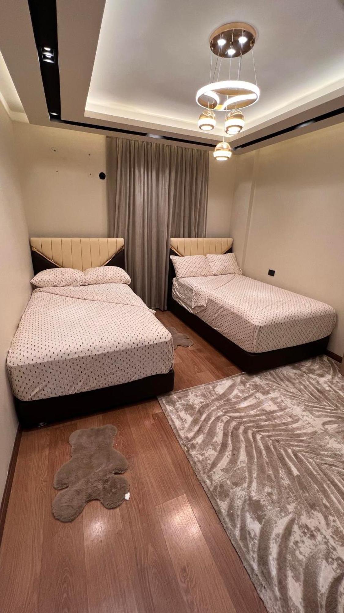 Luxury Renovated 2 Bedroom *